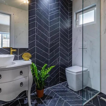 New & Unique - A 5 Minutes Ferry To Capital Of Valletta