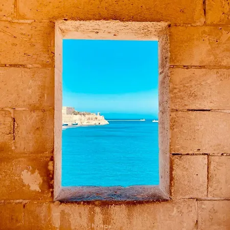 New & Unique - A 5 Minutes Ferry To Capital Of Valletta Lejlighed