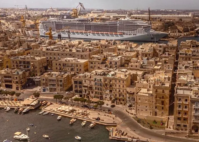 New & Unique - A 5 Minutes Ferry To Capital Of Valletta