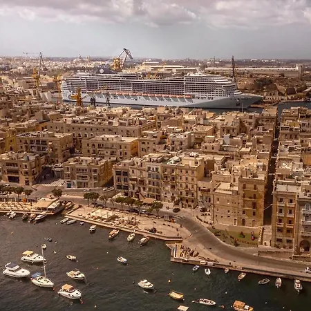 New & Unique - A 5 Minutes Ferry To Capital Of Valletta